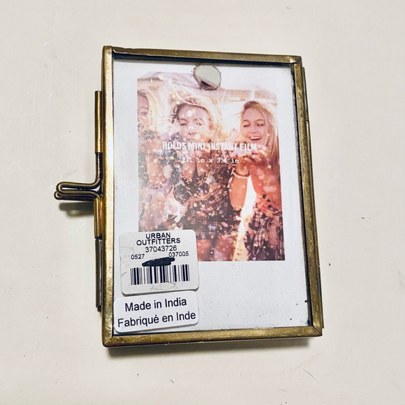 Folding Brass Mini Photo Frame - Picture 4 of 4